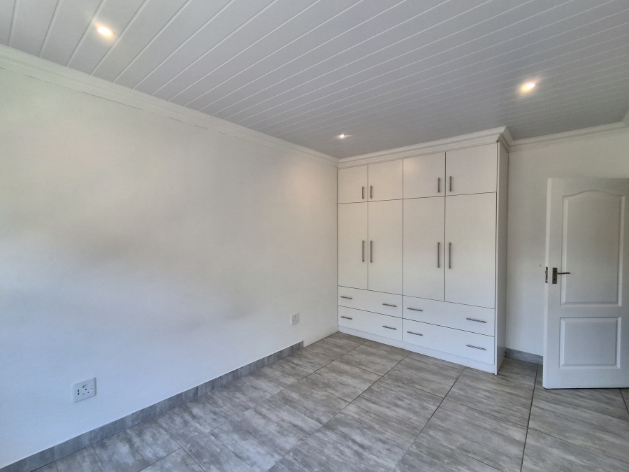 3 Bedroom Property for Sale in Stilbaai Wes Western Cape